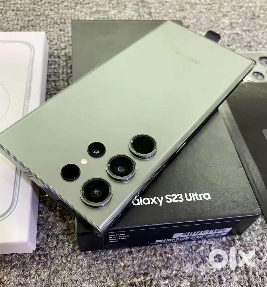 Selling my 6 month old Samsung  s23 ultra need urgent money