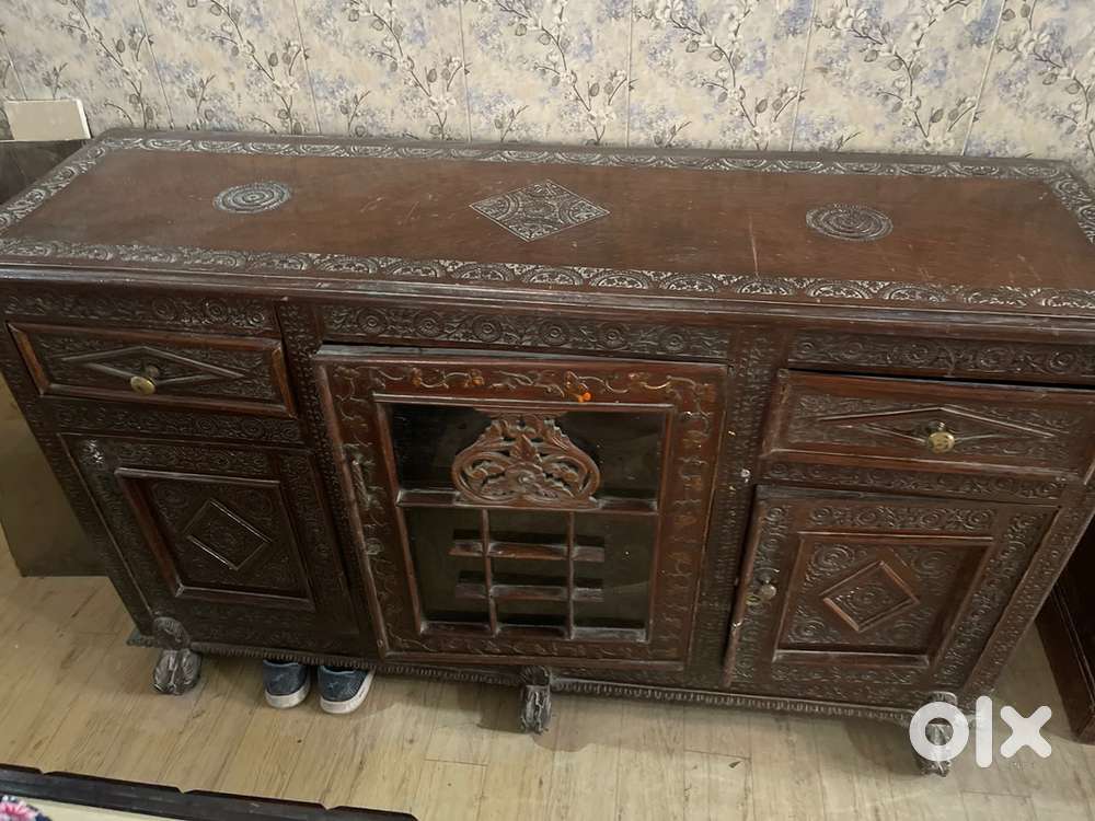 Antique style almira for sale