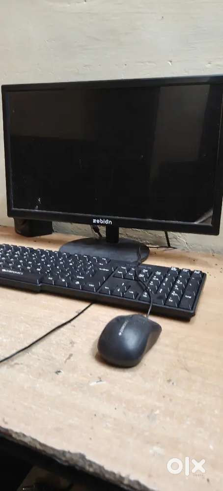 Old PC set with new Zebion monitor & keyboard mouse