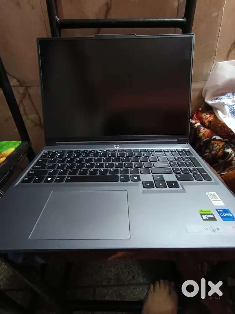 Lenovo legion 5 16IRX9 Gaming laptop