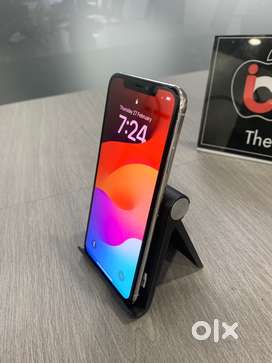 Apple iPhone XS-Max-64Gb-used one-gold and silver colour available
