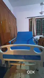 Manual fowler hospital bed with mattress