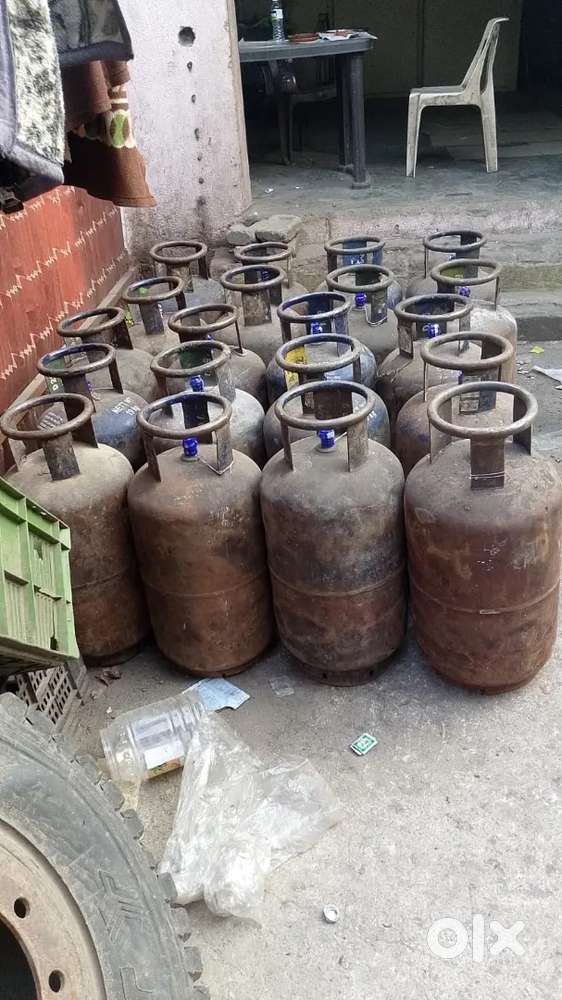 टेम्पो ड्राइवर  पाहिजे  किंवा  हेल्पर  pahije