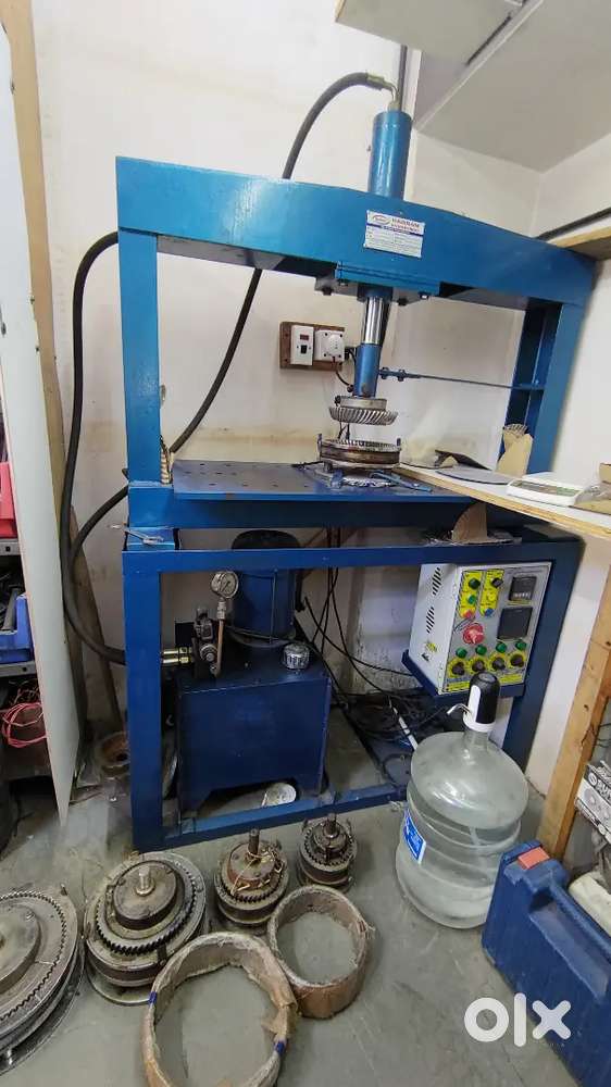 Paper plate making machine heavy duty.