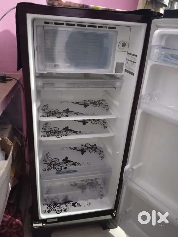 Single door fridge
