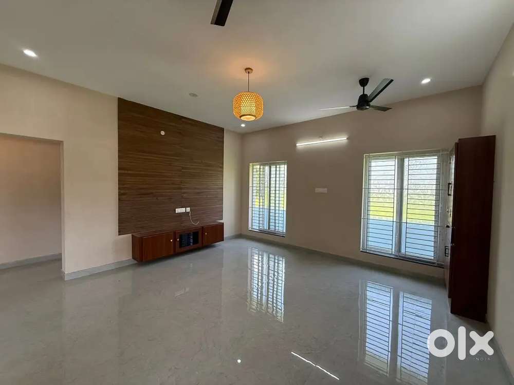 2 bhk flat @ Pallavaram railway station just 300 Mtr