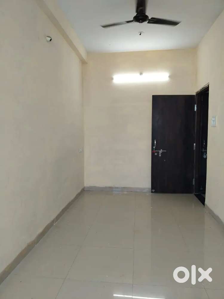 1st Floor Independent Room Newly Painted Near Sch 136 Square
