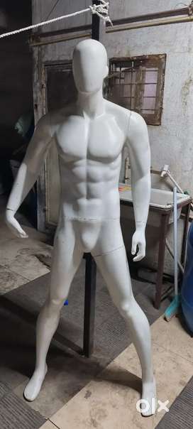 VAN HEUSEN DISPLAY DOLL