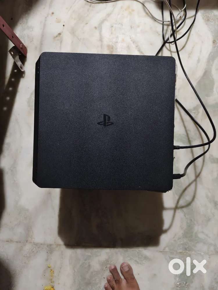 Ps4 slim 1 tb one controller all cables and 1 digital game fc 25