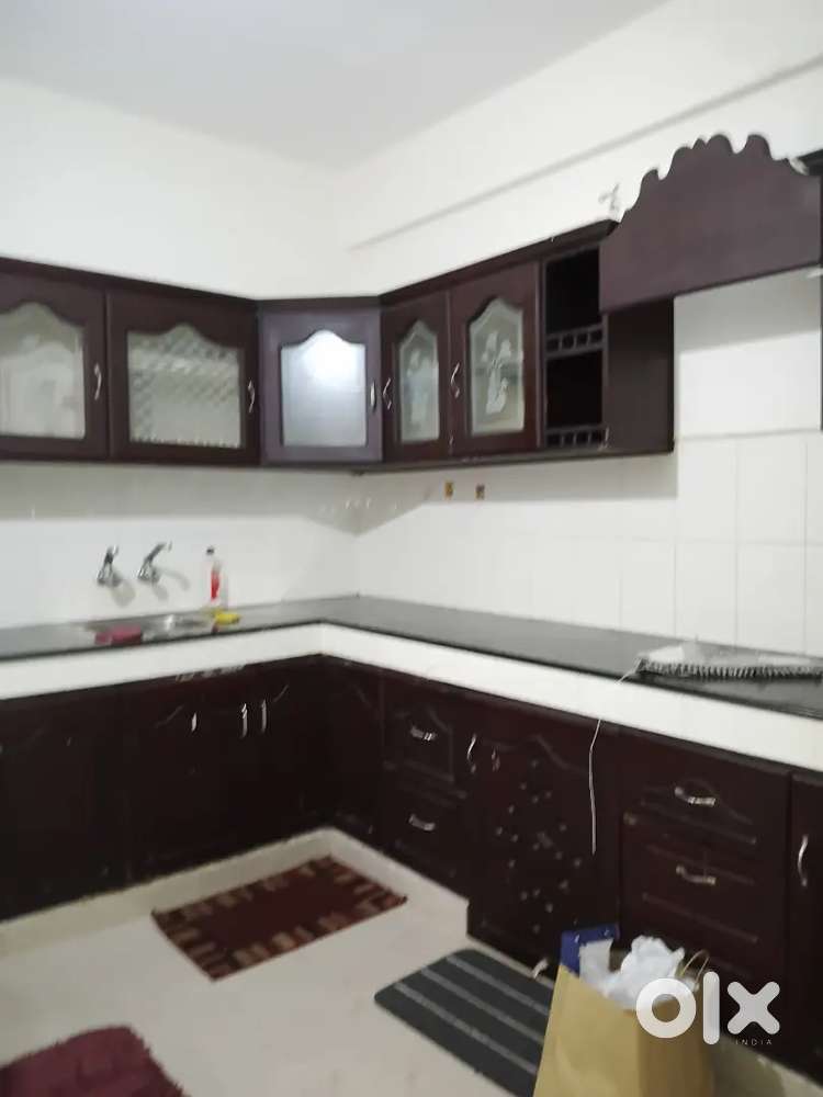 3bhk at kadavanthra 18000rs family  10th floor car parking