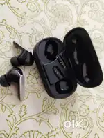 Boult earbuds maine 1400rs ka liya tha June meee