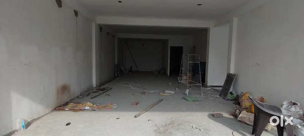 3300 feet warehouse for rent fafamau prayagraj rent 1 lakh negotiable