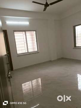 2 Bhk flat for rent in Kestopur just 9500