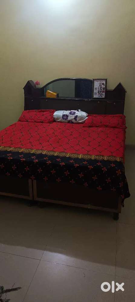 ROOMS FOR GIRLS NEAR KHALSA COLLEGE  ON SINGLE OR SHARING BASIS