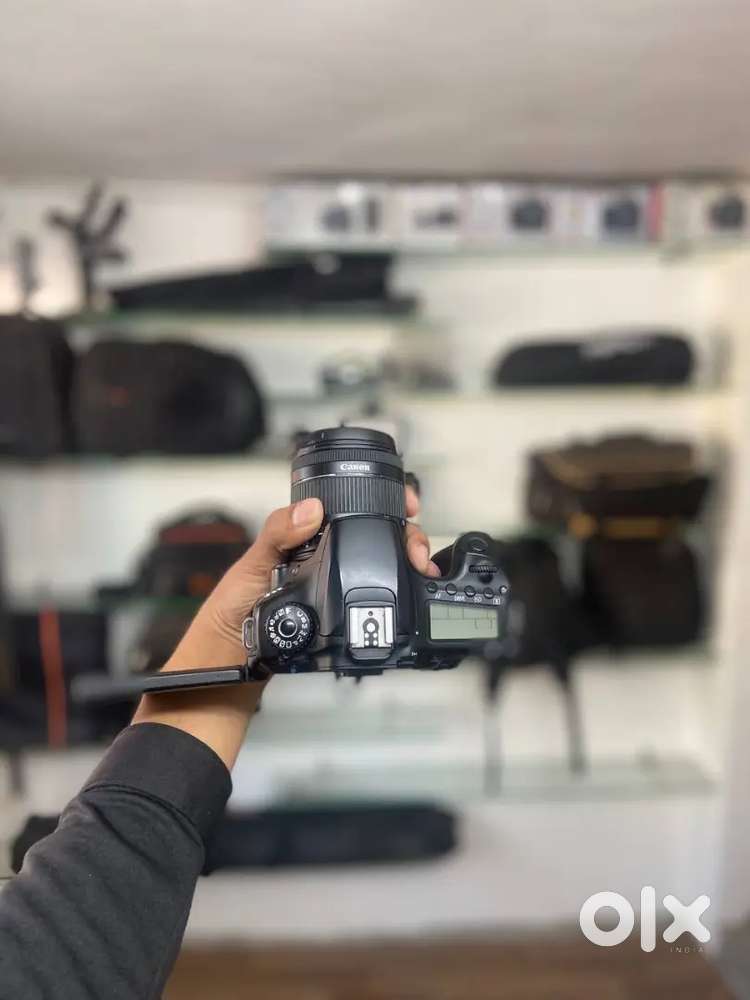 Canon 80d double lens double battery