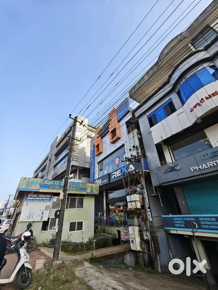 1st floor shop for rent