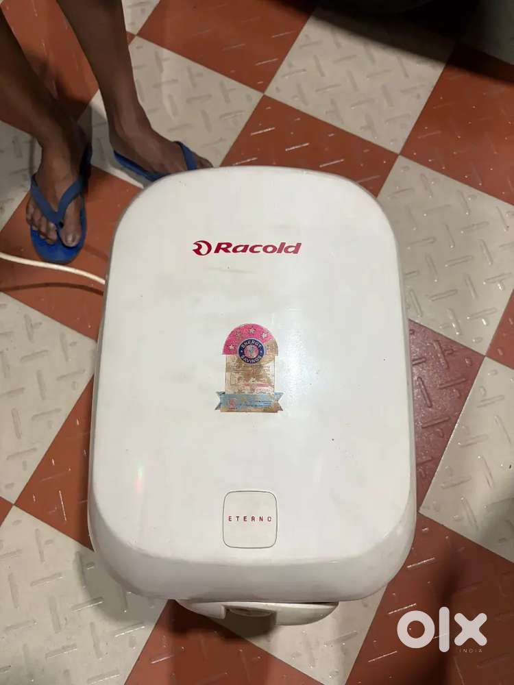 Racold 25 litre storage type geyser for sale