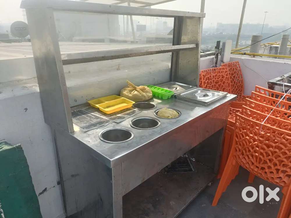 Chart  counter with kursi table set