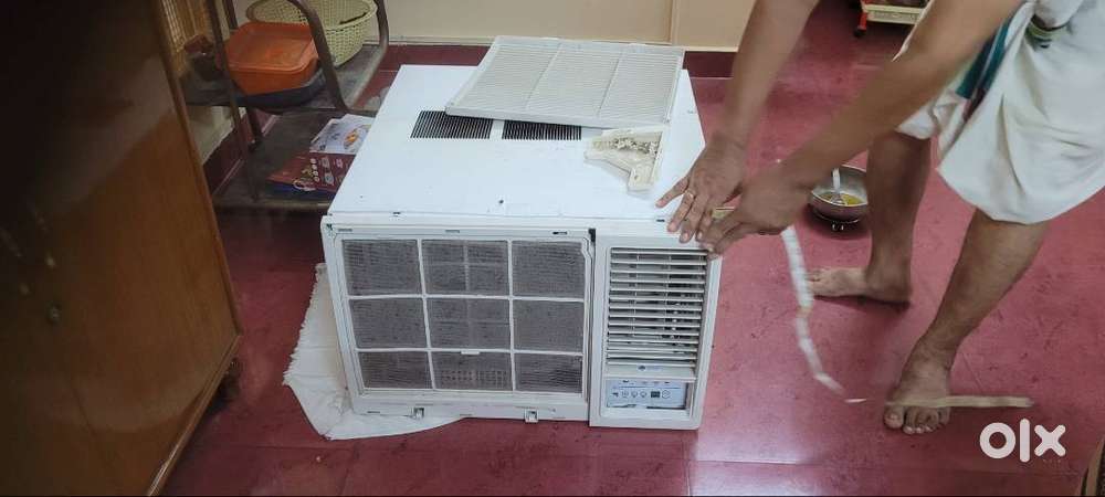 Carrier Window 1.5 Ton AC