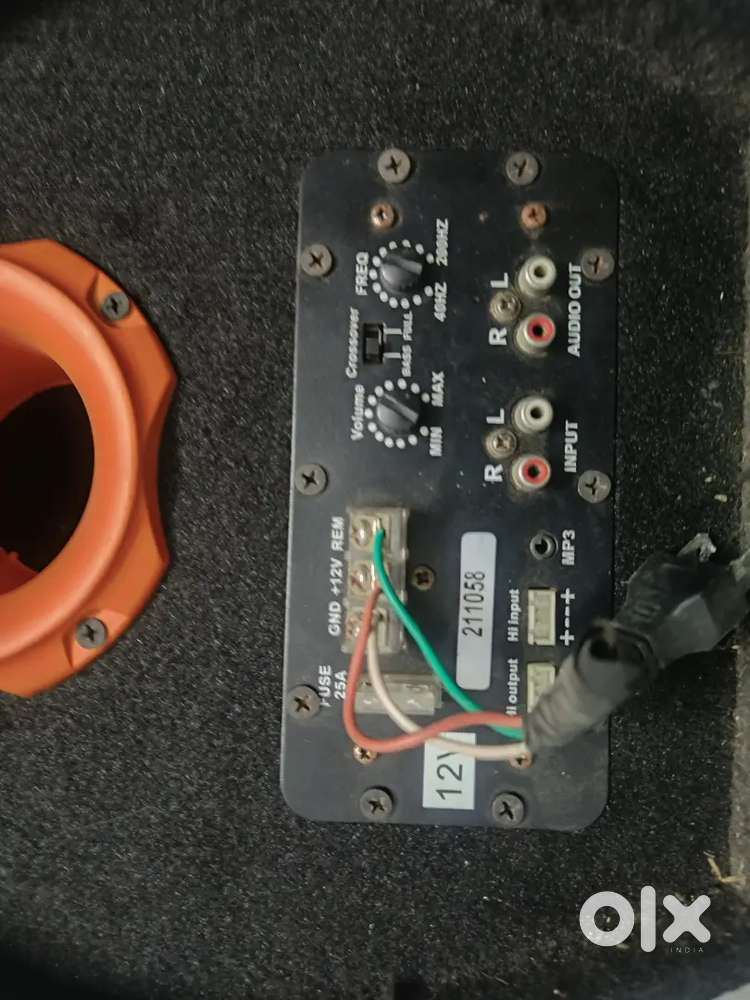 Bass tube in mint condition bhut kaam chala h