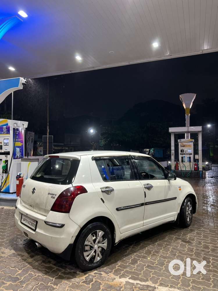 Maruti Suzuki Swift 2009 Diesel 124000 Km Driven