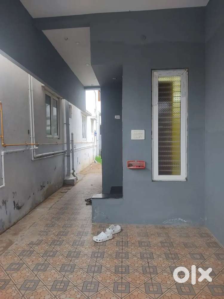 Indivudual House for lease at kalangal road