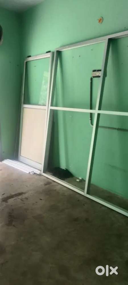 Sliding aluminum Class Door