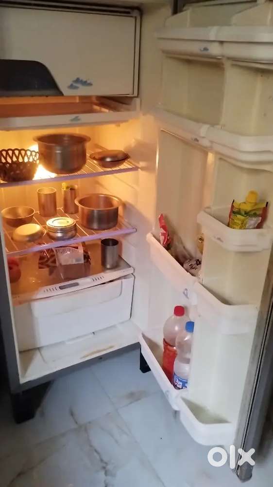 182 l fridge