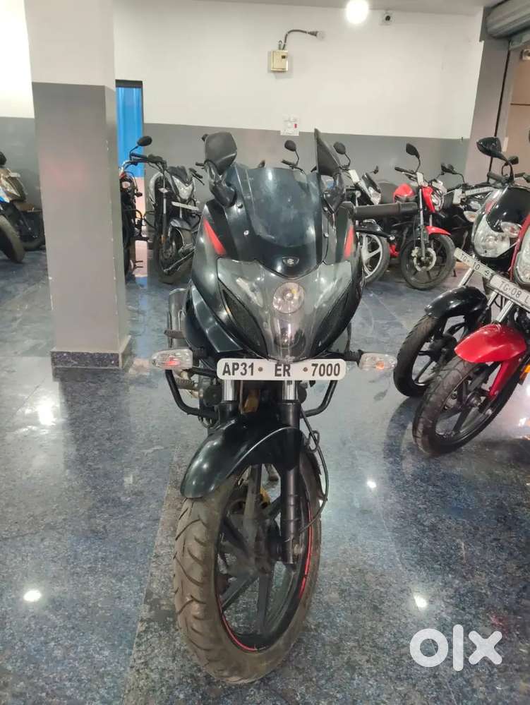 Bajaj pulsar220 2018 model red colour in excellent condition