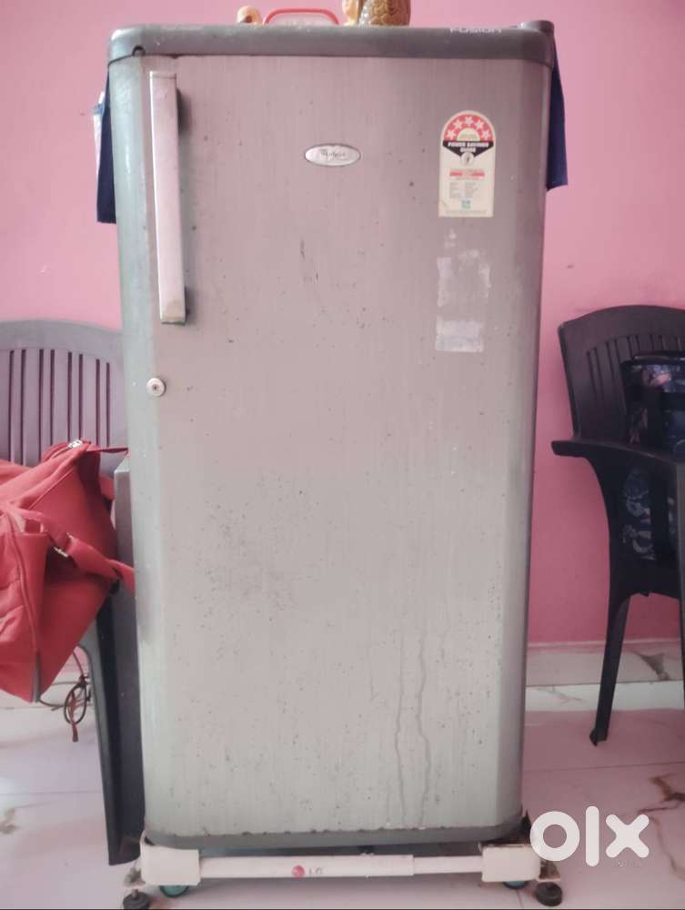 Used Whirlpool Fridge 6th Sense Frost Control 195 lts