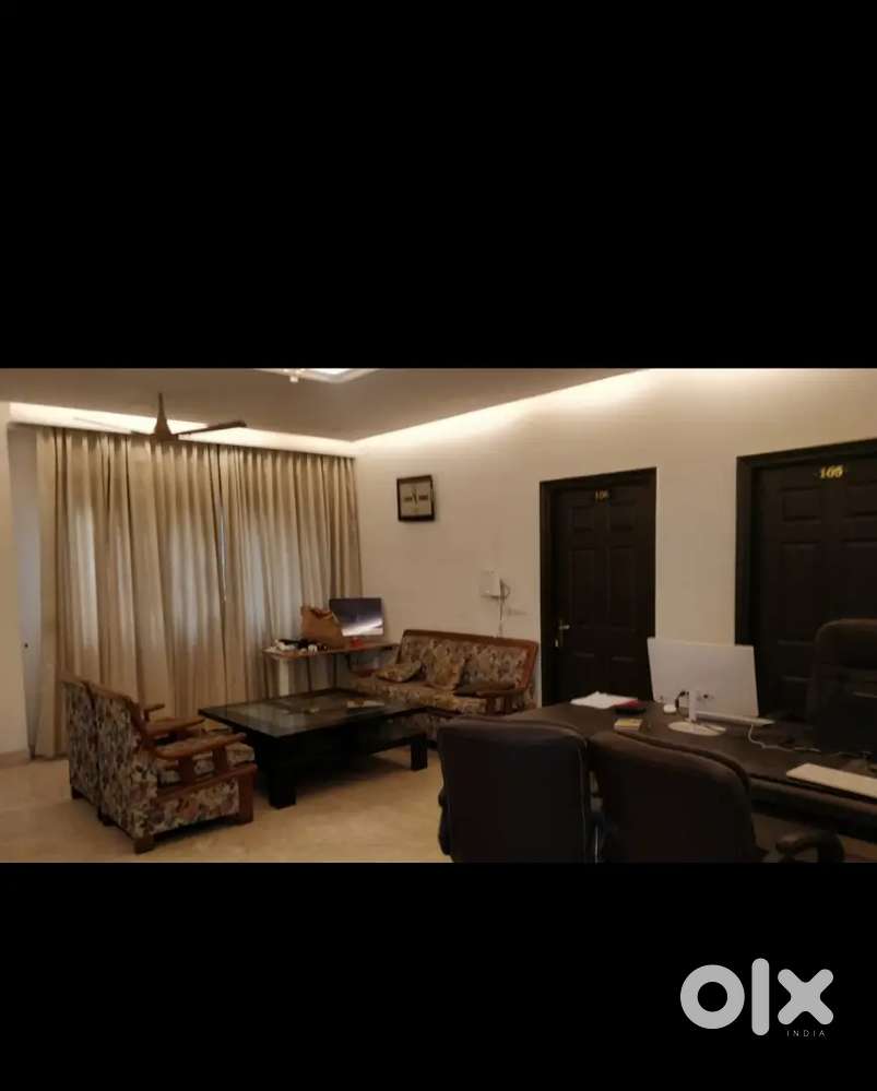 4 bhk flat Fully furnished