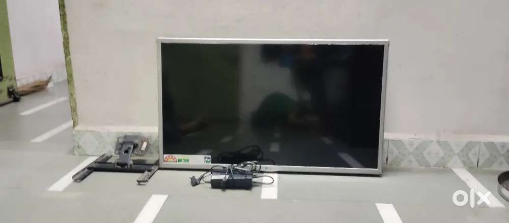 L.G LED TV 32 ઇંચ બીલ સાથે