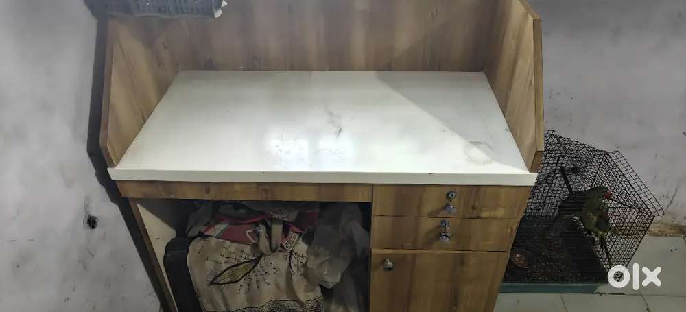 8000,,, computer table new