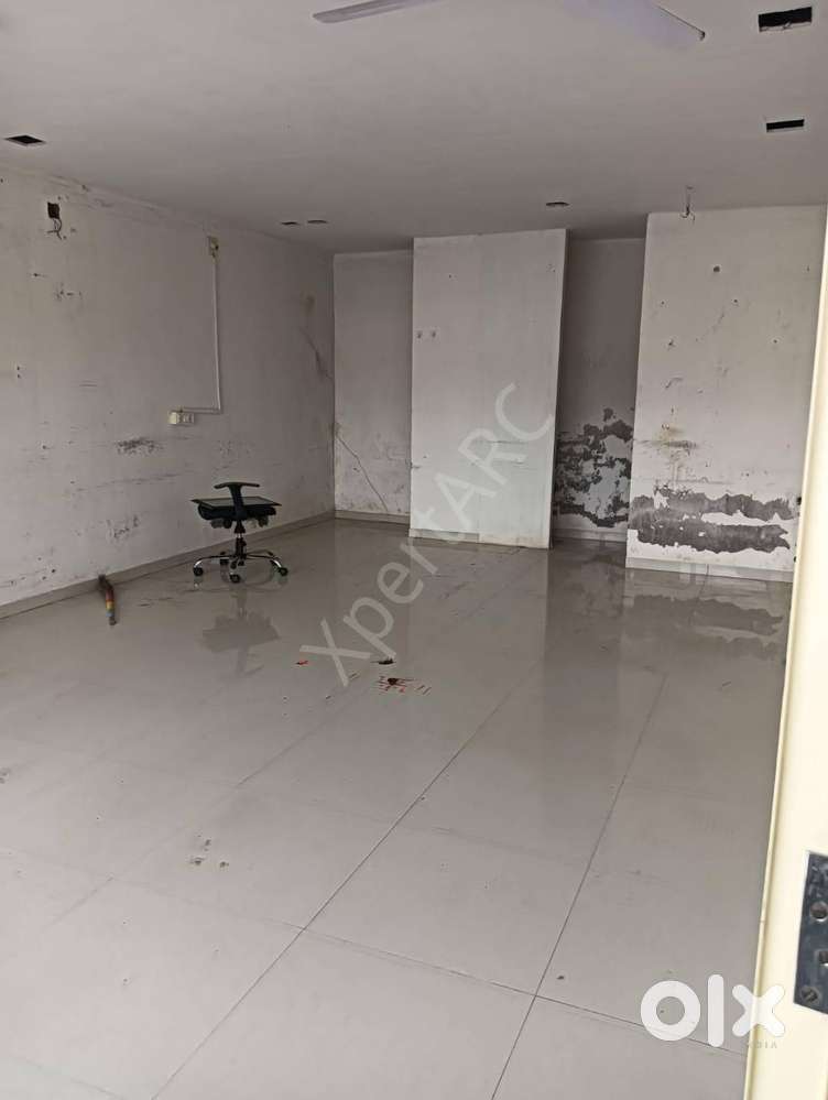 Commercial Shop in Vadsar