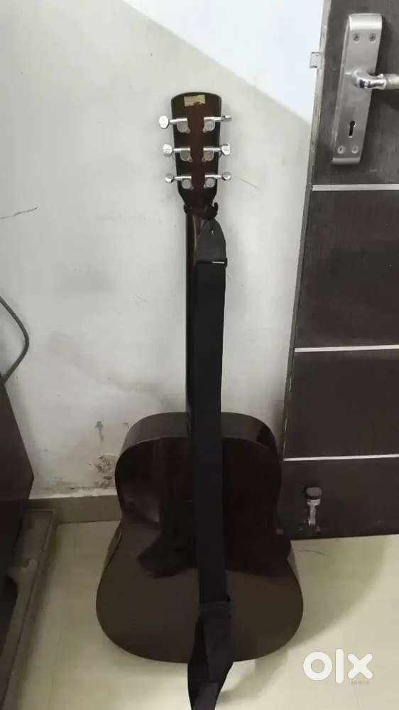 Guitar  for beginners. HMI magical brand