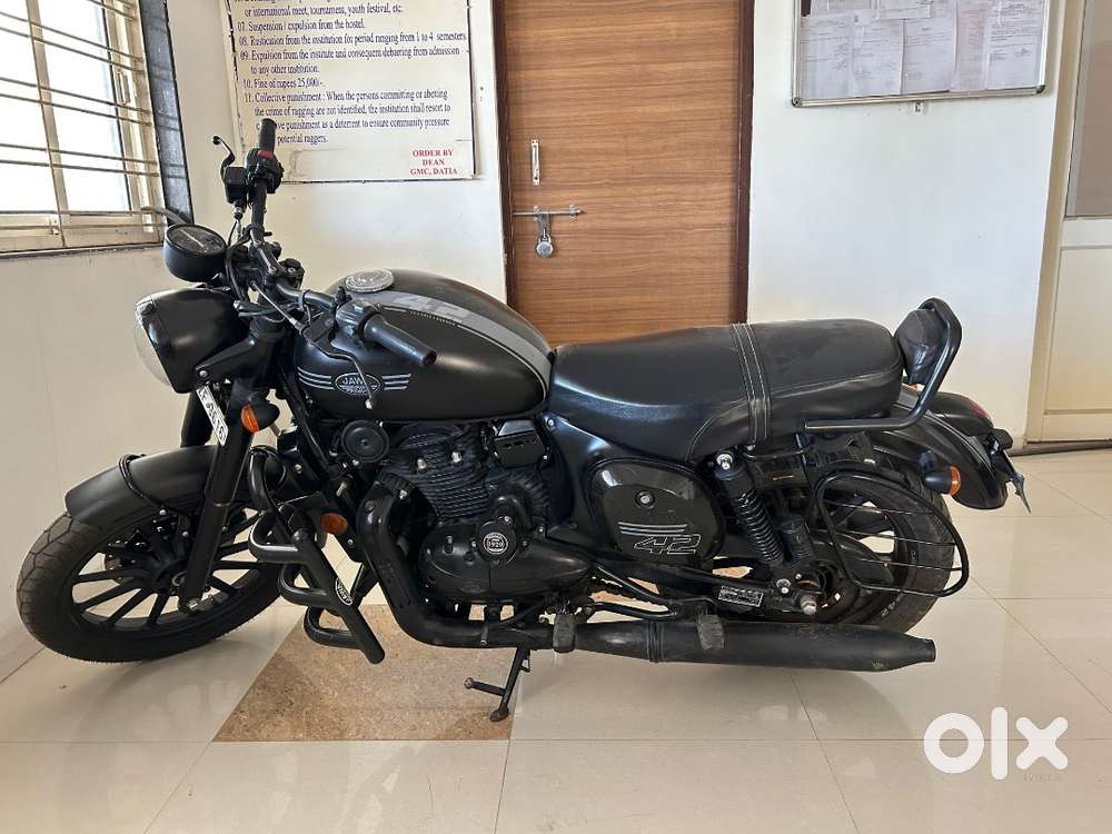 Jawa 42 2023 model