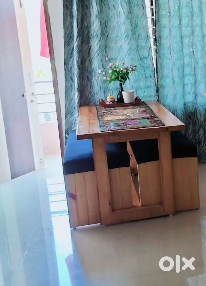 6 seater dining table