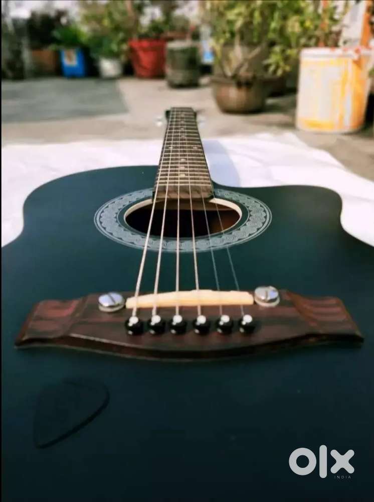 TAURUS - HANDCRAFTED MADE IN INDIA GUITAR