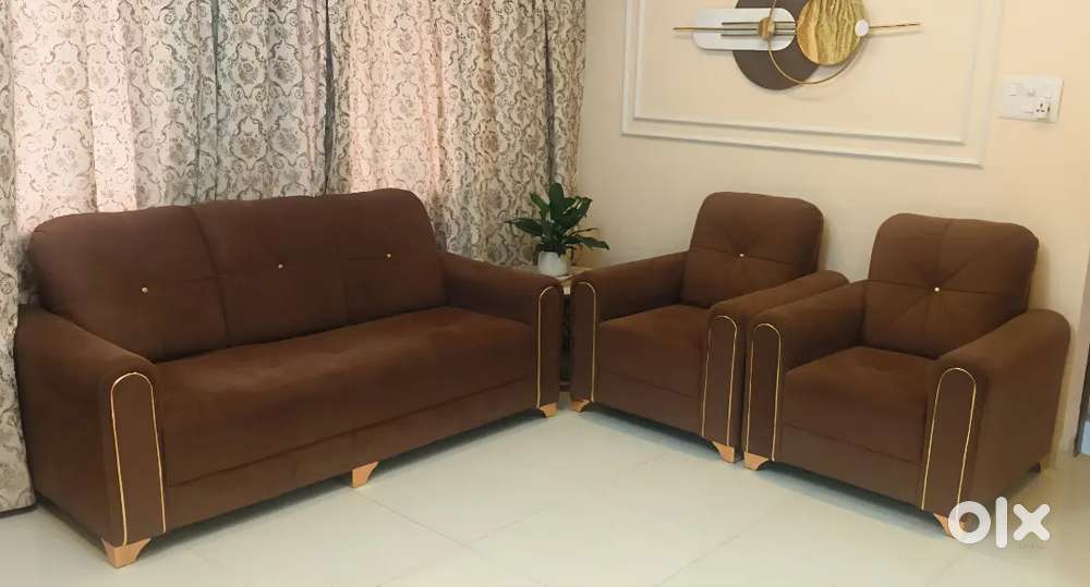 3 month old Newly designed complete sofa set for urgent sale