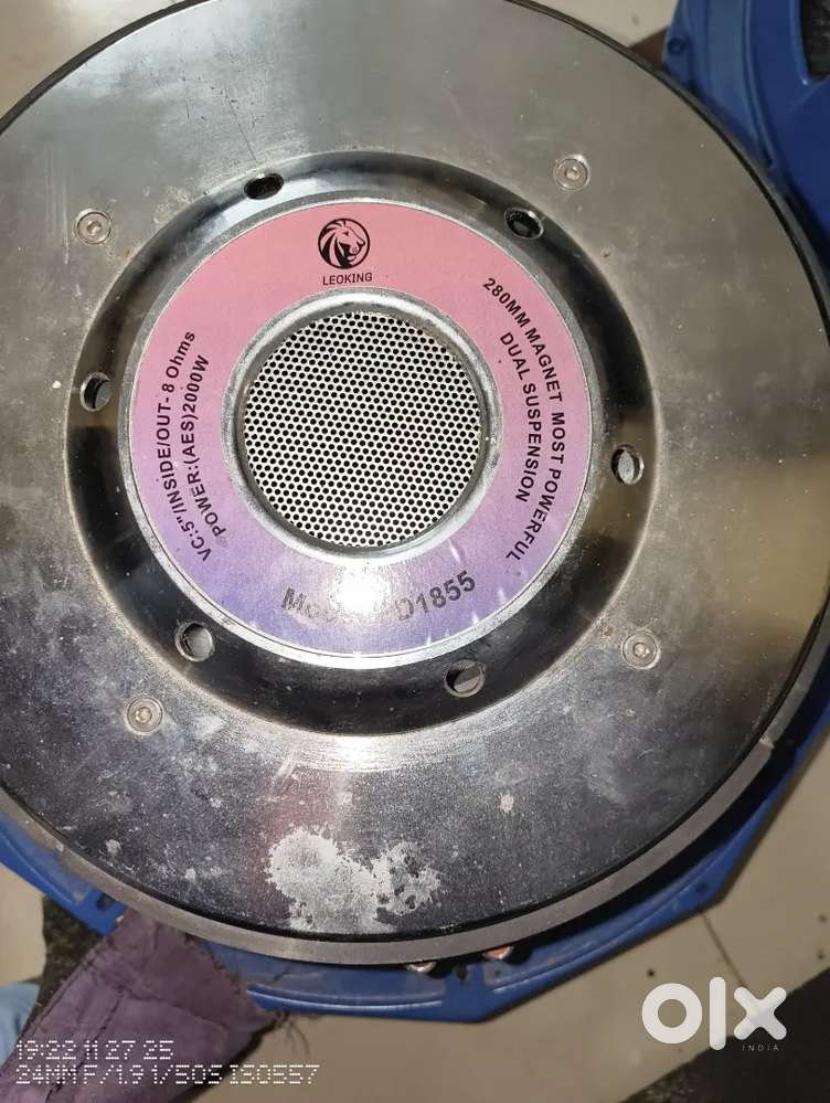 Dj 18inch 2000 wats new speakers 4 available to sell.