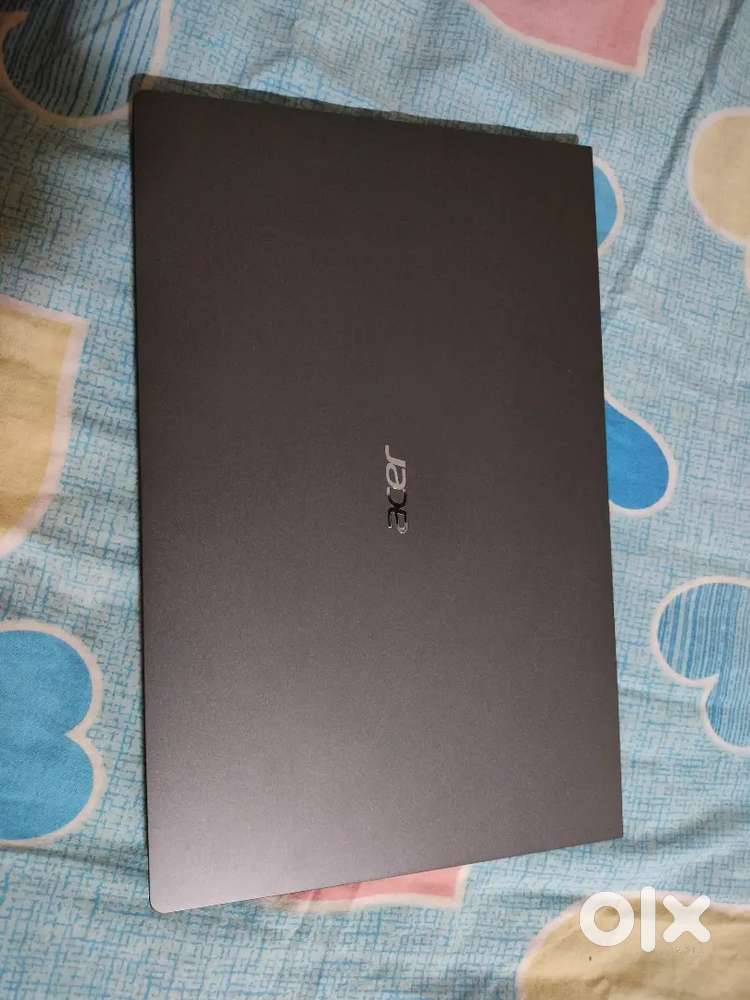 Acer aspire 3 14inch . New laptop. With warenty. Only 4 month .