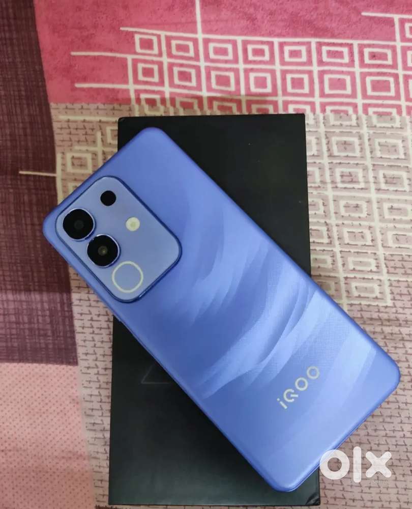 Iqoo z10x 6/128 blue