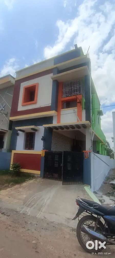 Resale house Chinnavedampatti 2bhk 12 years old
