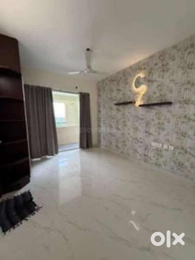 2 BHK ,1 dinning,1 bathroom,1 kitchen.