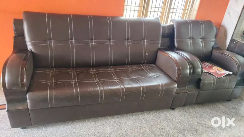 Sofa sets sell