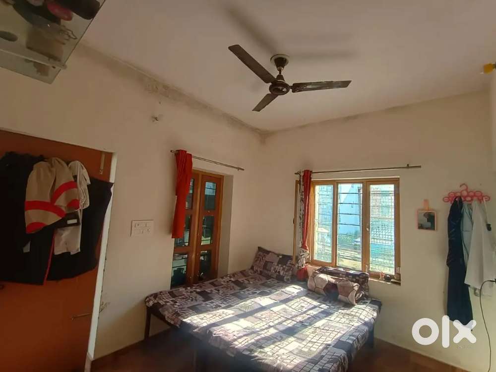 Room available for rent atteched woshroom only for girls near dit