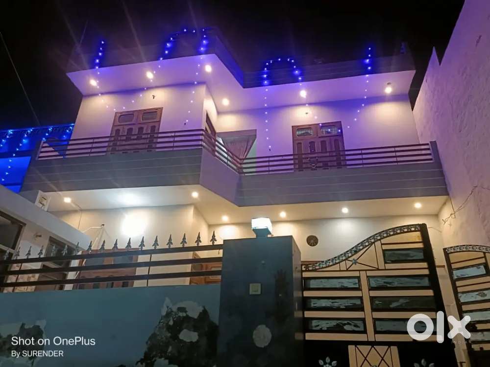 2bhk vip big house in main market for only family