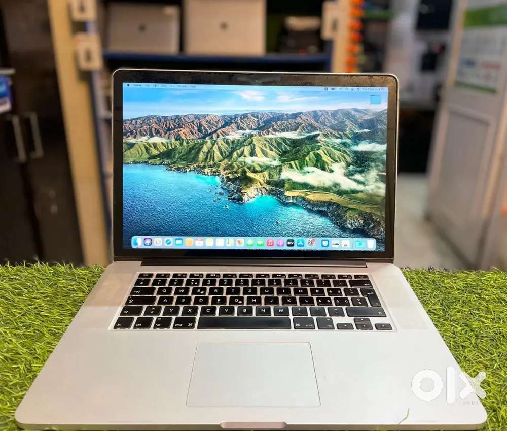 MACBOOK PRO A1398
INTEL CORE I7 2014 16GB RAM 512GB SSD 15 INCH