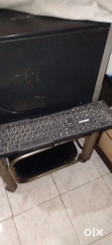 Cpu set with Samsung  lcd,key board & mouseg