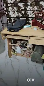Computer table